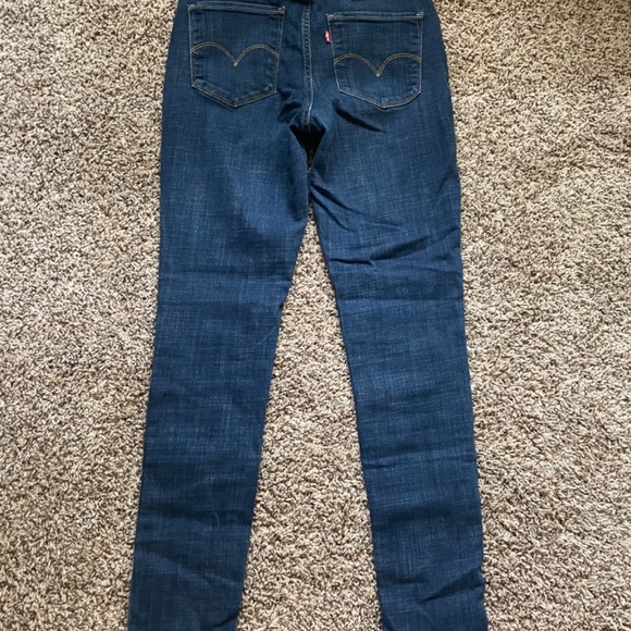 Women’s 721 Levi’s Jeans - Picture 3 of 3